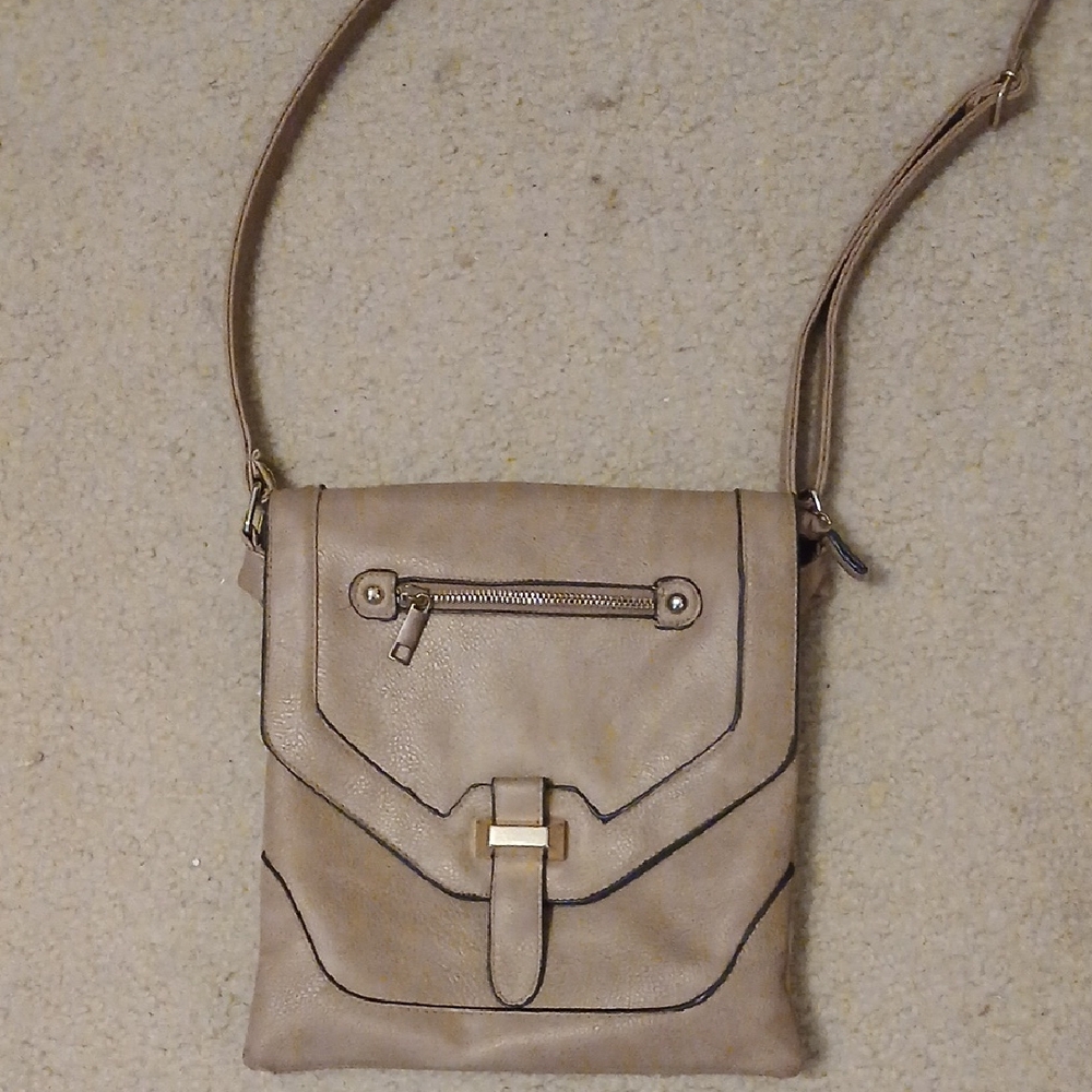 Universal Thread Beige Crossbody Bag